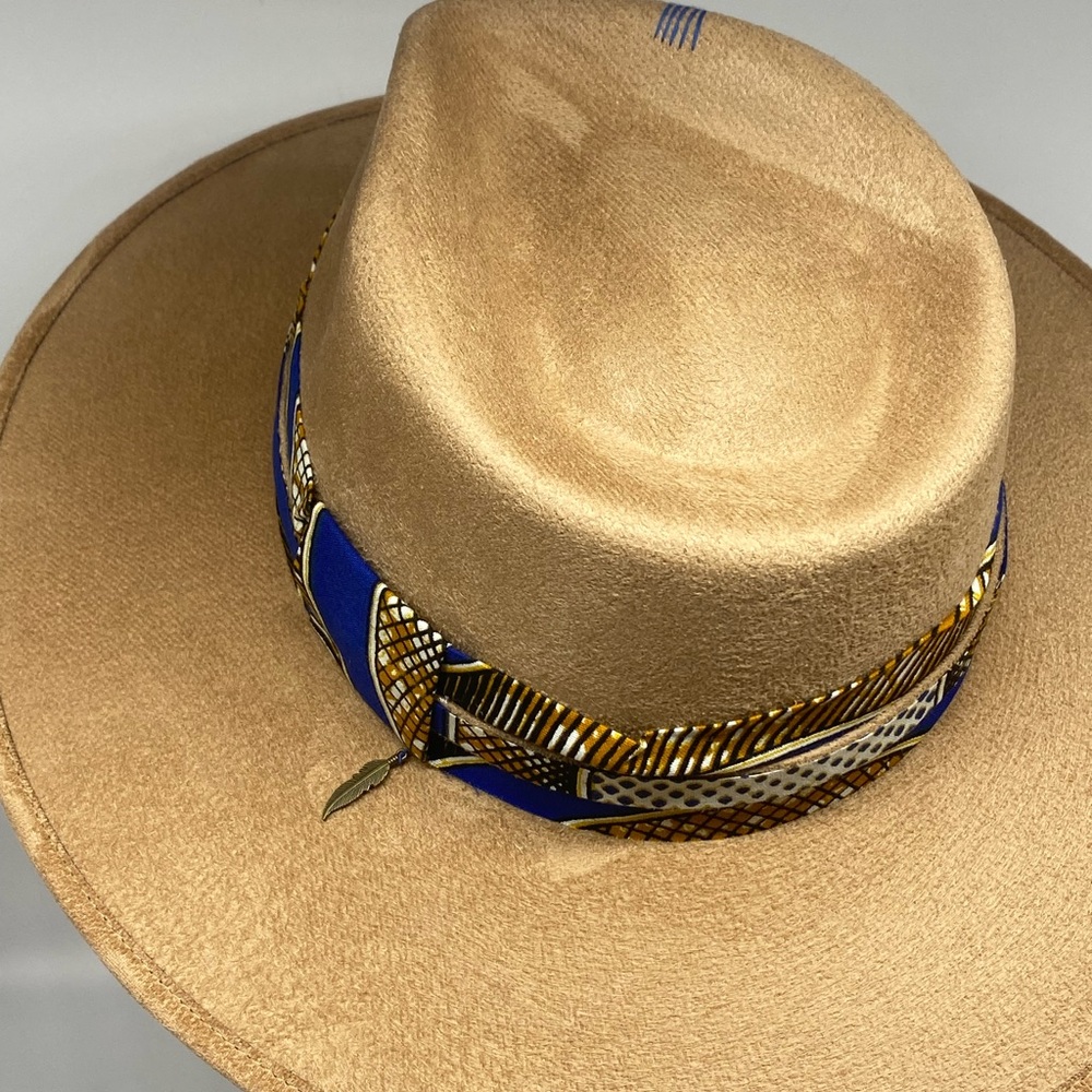 “Bari” by The Chapeauholic - Picture 5 of 6